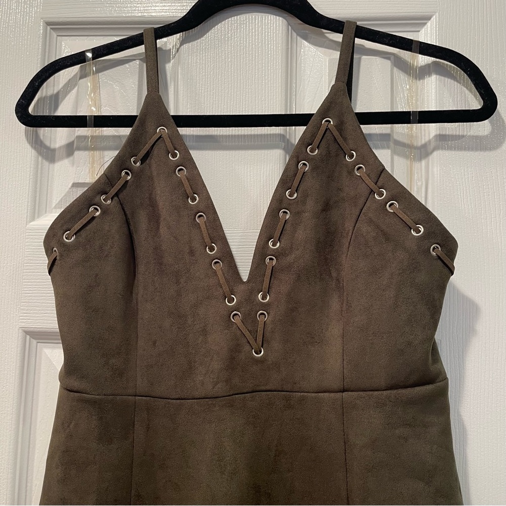 Dress - Picture 3 of 8